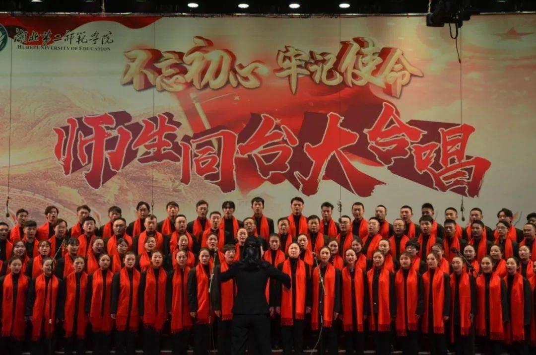 别人尊重你,不是因为你优秀,而是…